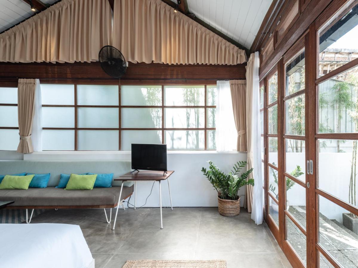 Appartamento Batu Belig Living Managed By Cpm Bali Seminyak Esterno foto