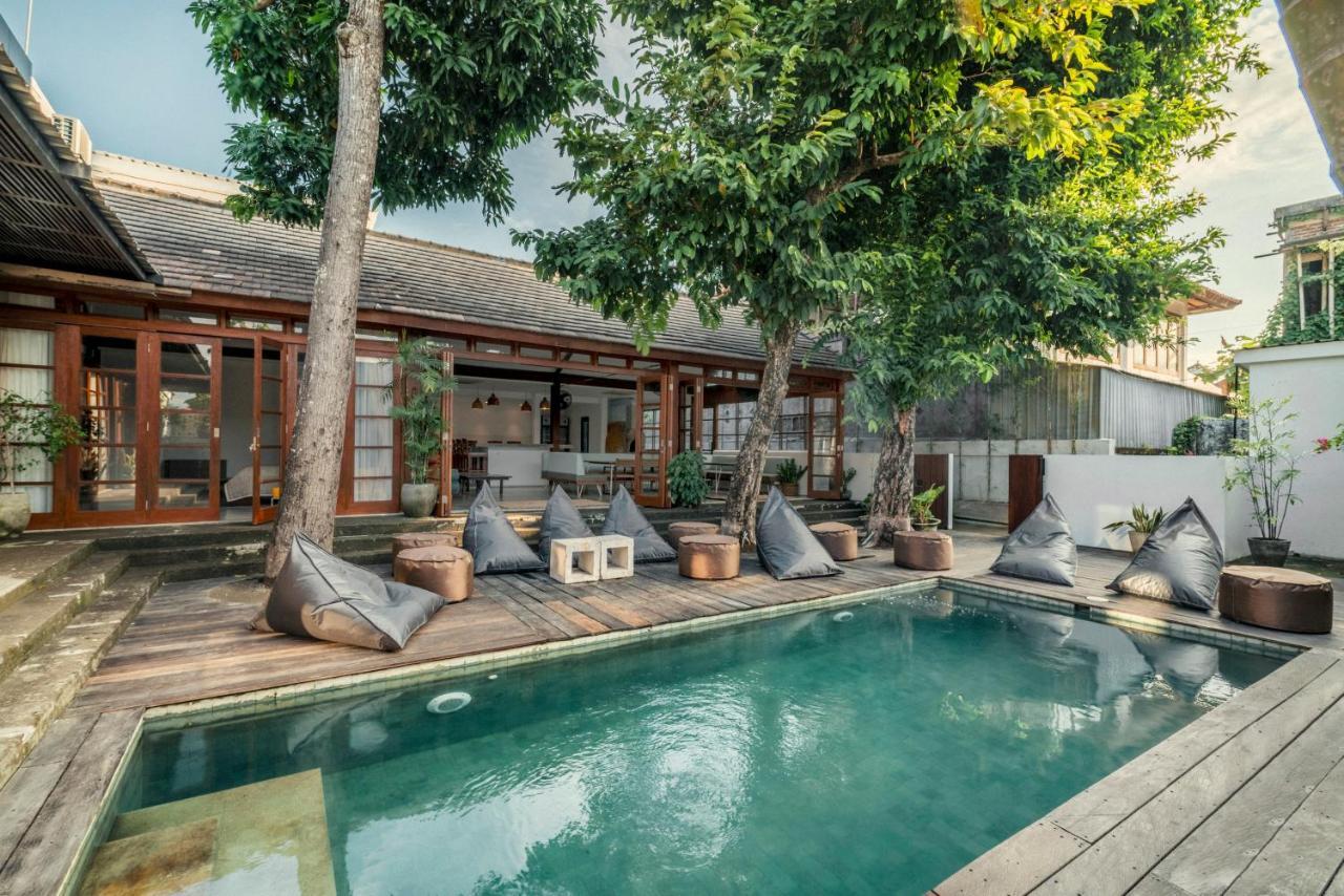 Appartamento Batu Belig Living Managed By Cpm Bali Seminyak Esterno foto