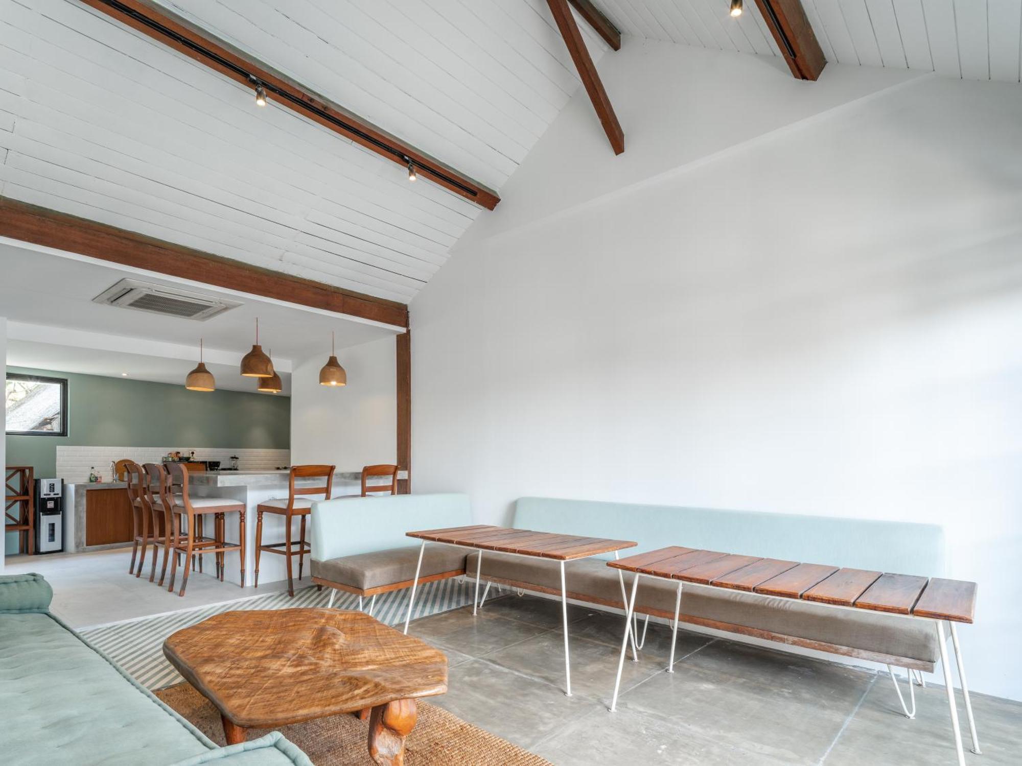 Appartamento Batu Belig Living Managed By Cpm Bali Seminyak Esterno foto